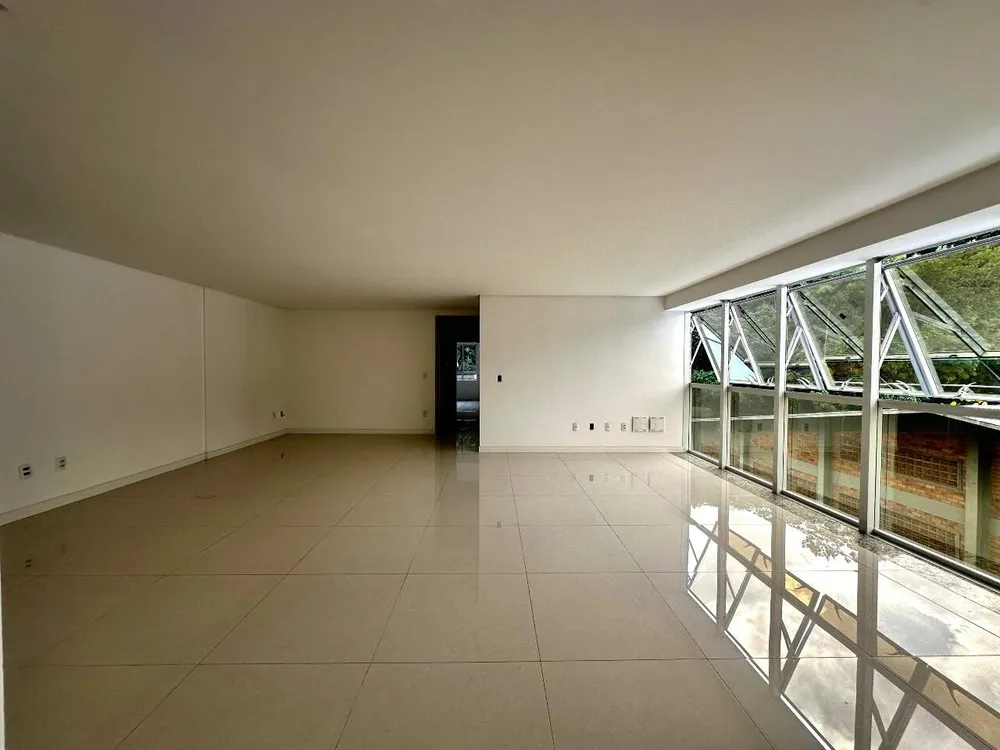 Apartamento, 3 quartos, 129 m² - Foto 2