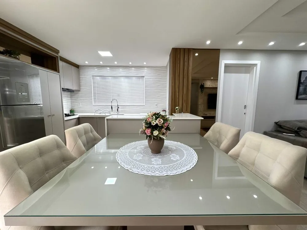 Casa, 3 quartos, 194 m² - Foto 2