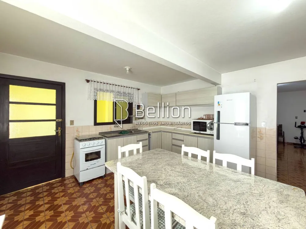 Casa, 5 quartos, 288 m² - Foto 4
