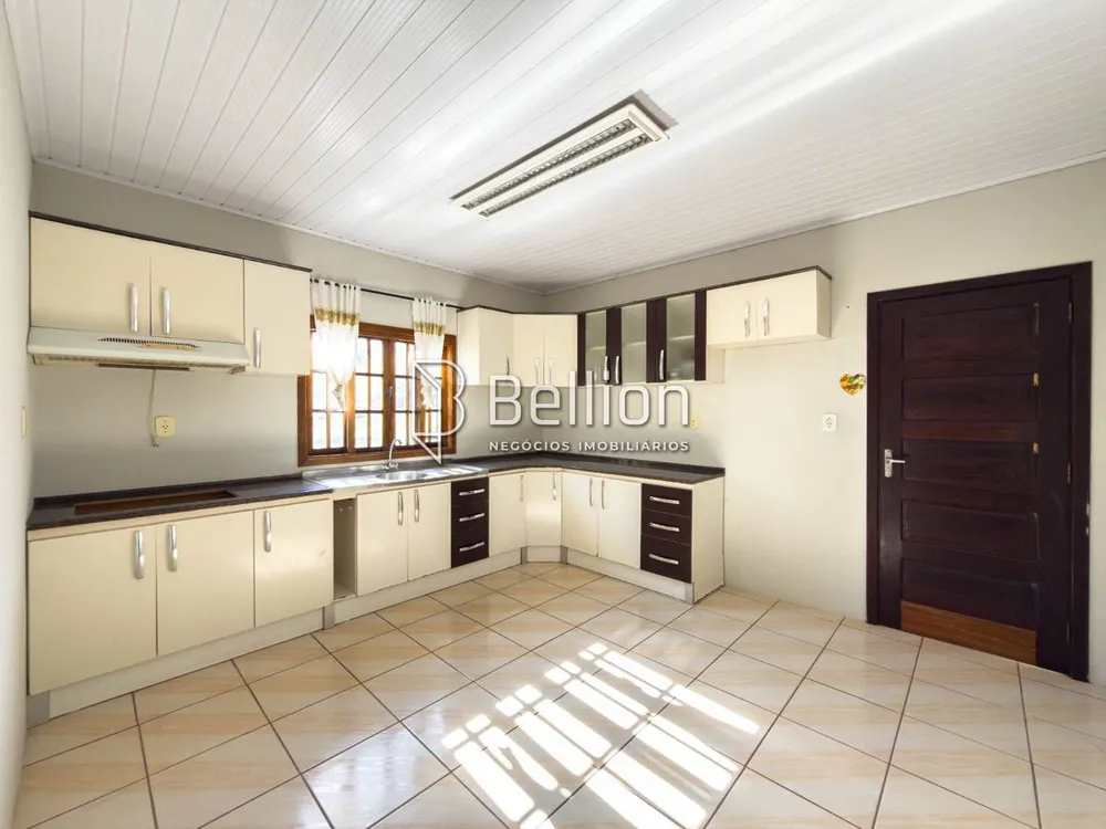 Casa, 6 quartos, 95 m² - Foto 2