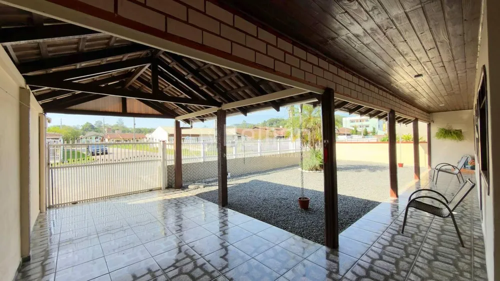 Casa, 4 quartos, 130 m² - Foto 1
