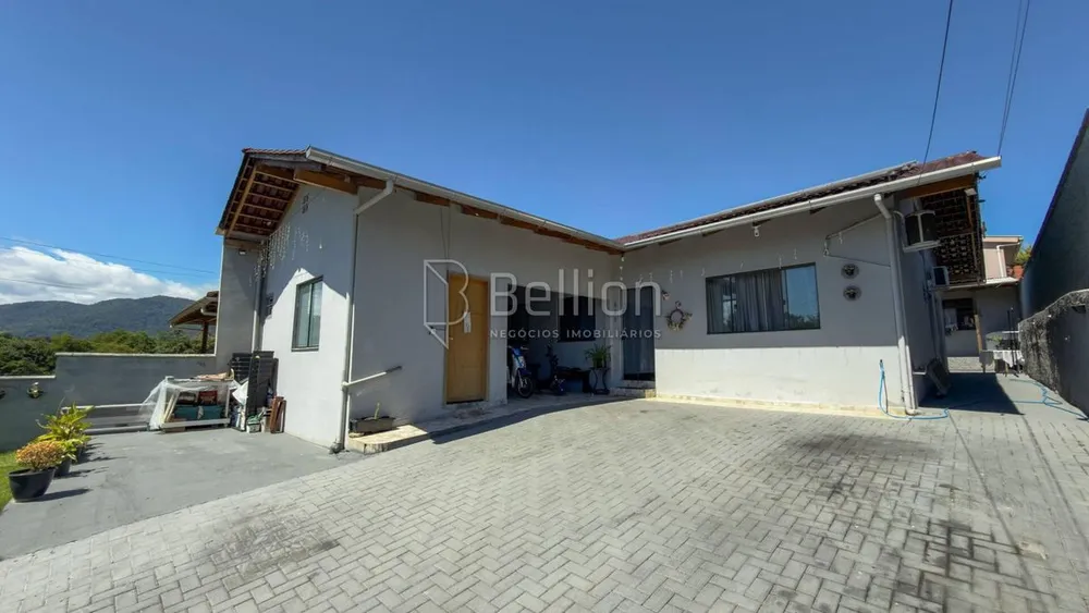 Casa, 7 quartos, 162 m² - Foto 1