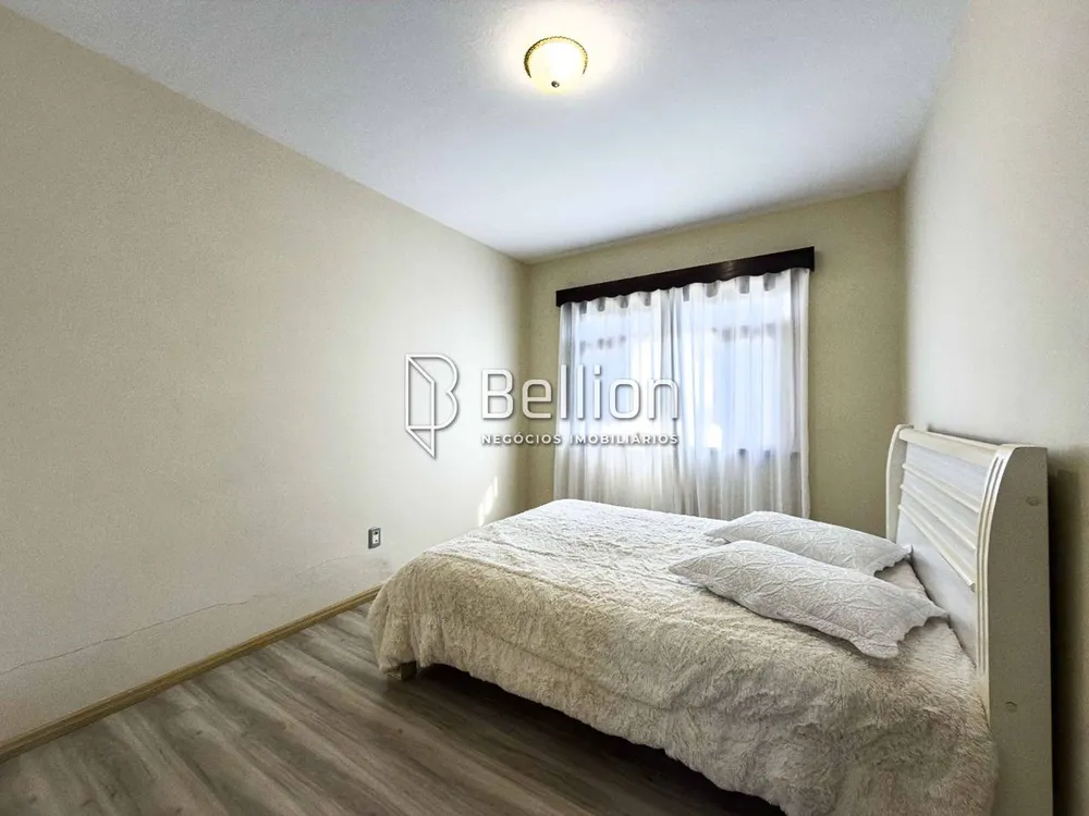 Casa, 3 quartos, 202 m² - Foto 2