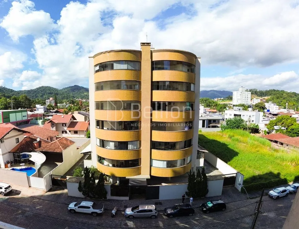 Apartamento, 3 quartos, 132 m² - Foto 1