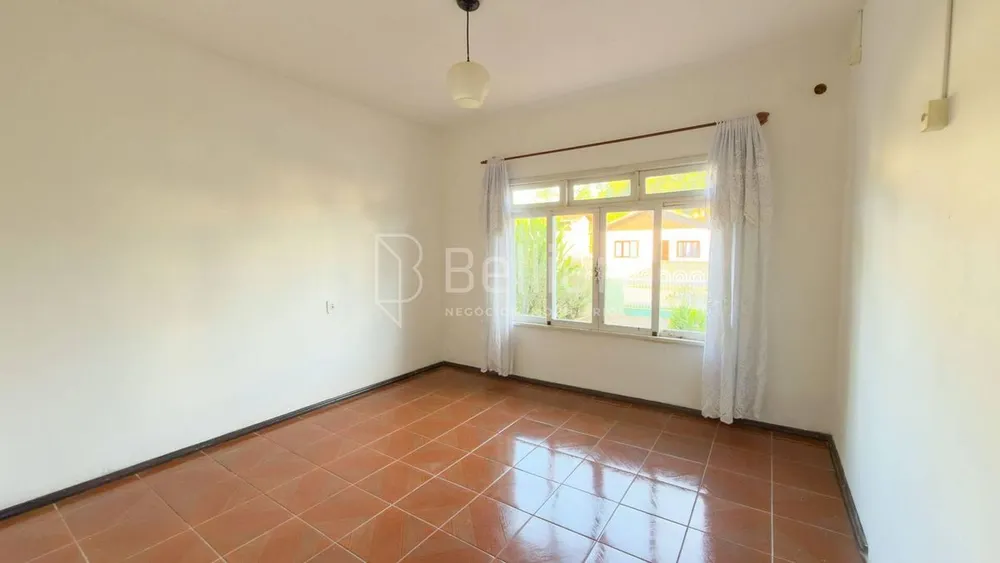 Casa, 6 quartos, 166 m² - Foto 3