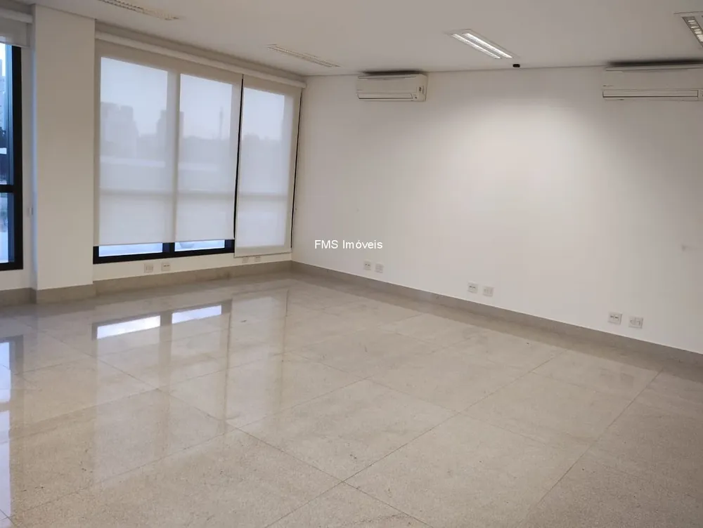 Prédio Inteiro, 2400 m² - Foto 1