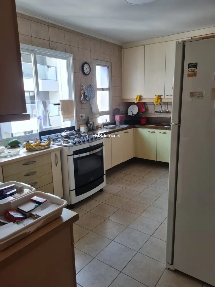 Apartamento, 3 quartos, 210 m² - Foto 2