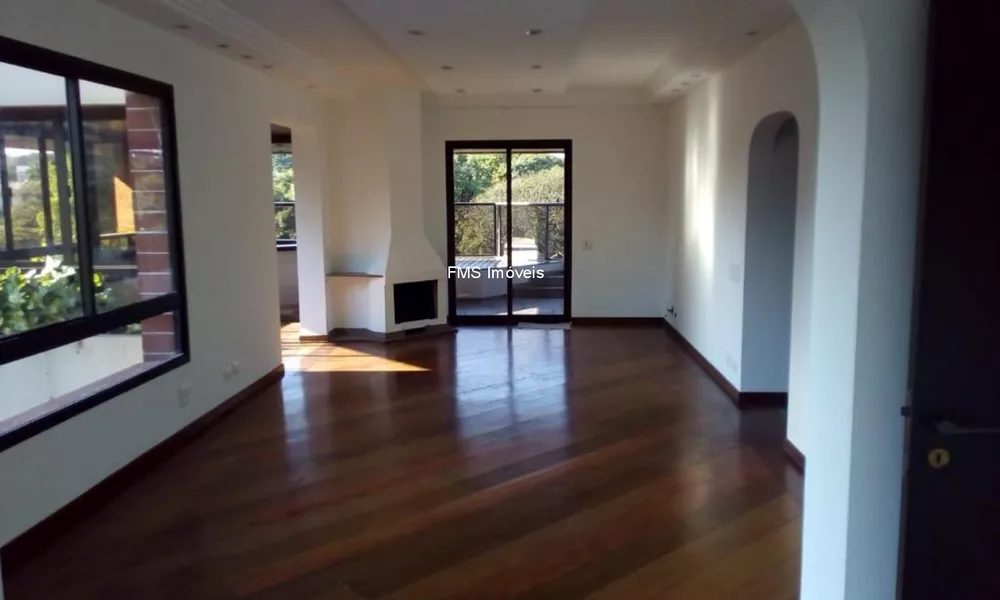 Apartamento à venda com 3 quartos, 238m² - Foto 1