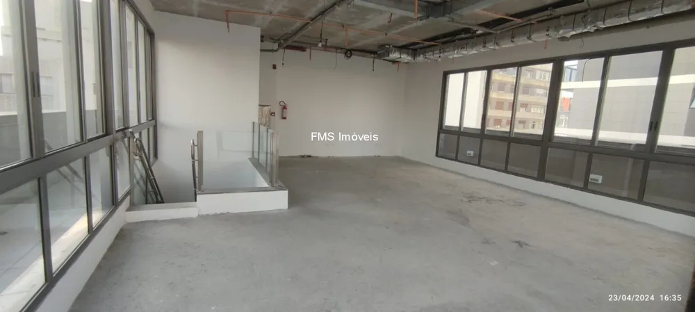 Prédio Inteiro, 4443 m² - Foto 2