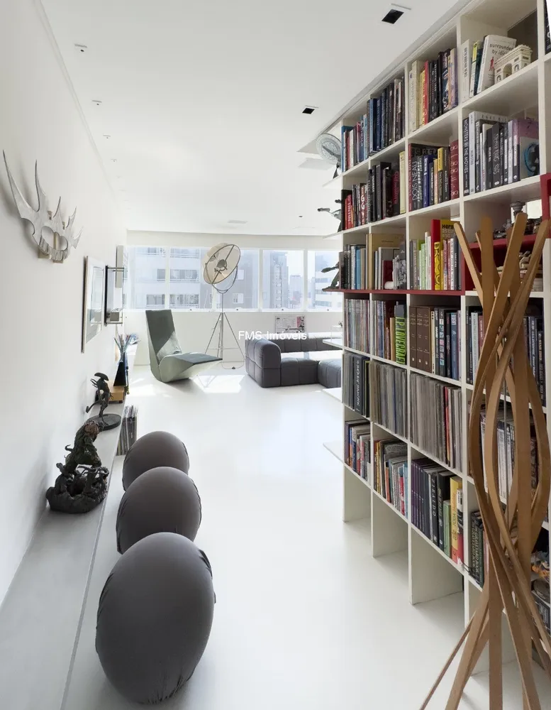 Apartamento, 3 quartos, 246 m² - Foto 1