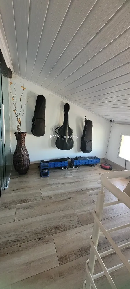 Casa, 4 quartos, 240 m² - Foto 9