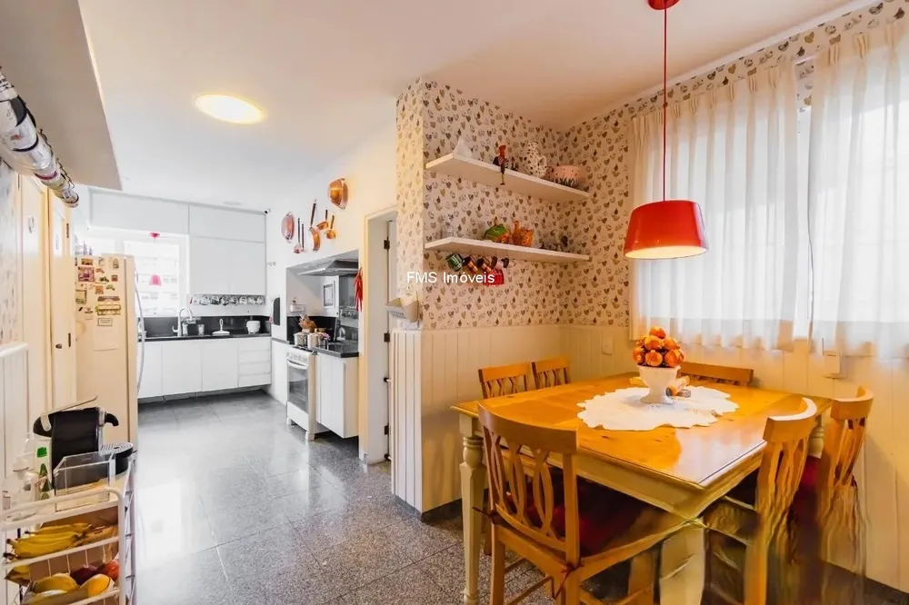 Apartamento, 3 quartos, 330 m² - Foto 1