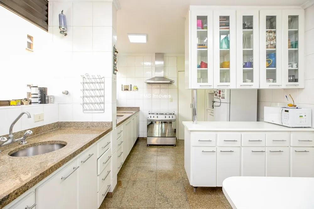 Apartamento, 3 quartos, 225 m² - Foto 1