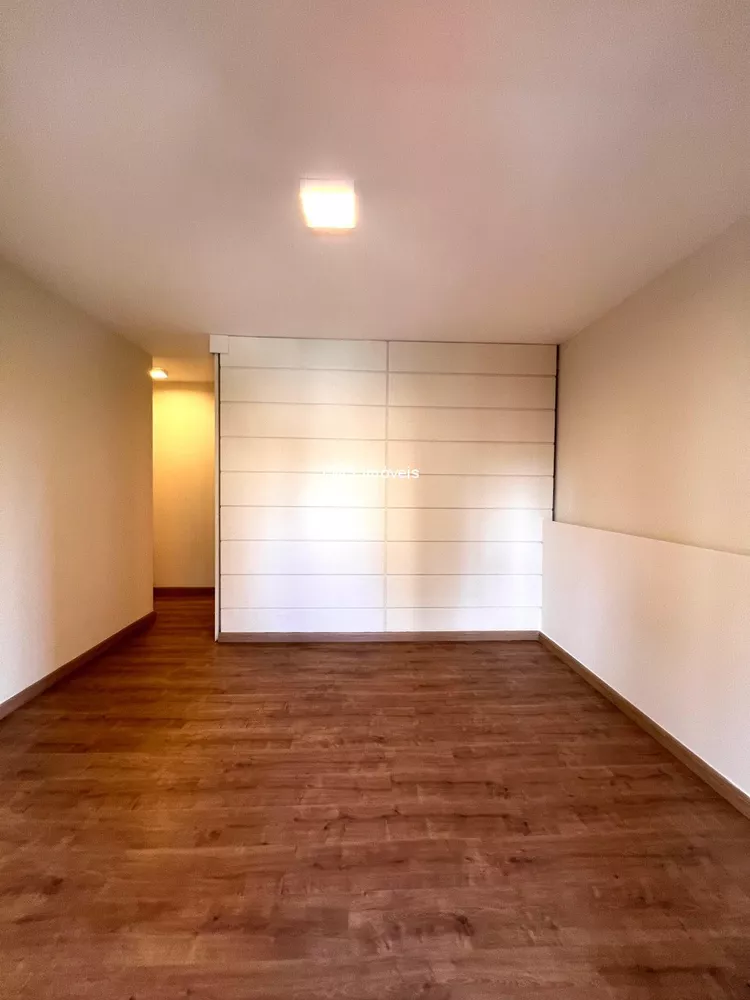 Apartamento à venda com 4 quartos, 234m² - Foto 3