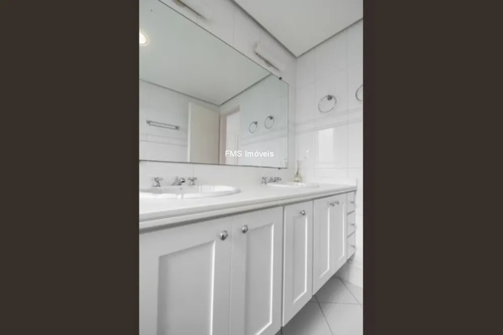 Apartamento, 3 quartos, 140 m² - Foto 1