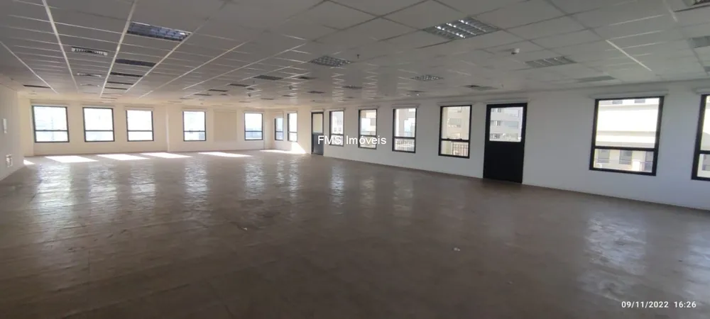 Prédio Inteiro, 12118 m² - Foto 1