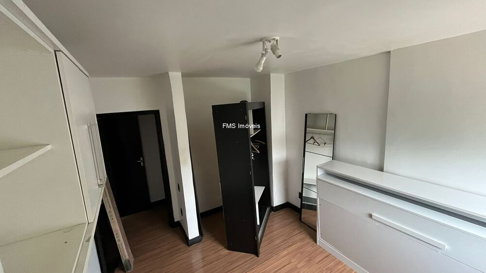 Apartamento à venda com 2 quartos, 74m² - Foto 3