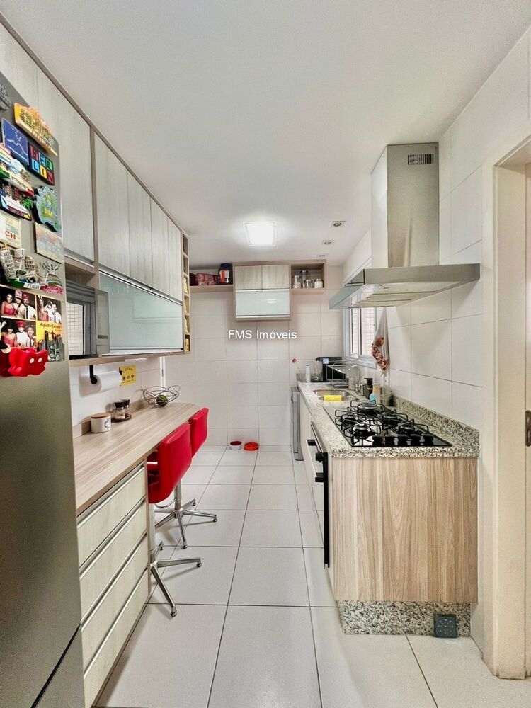 Apartamento à venda com 3 quartos, 90m² - Foto 3