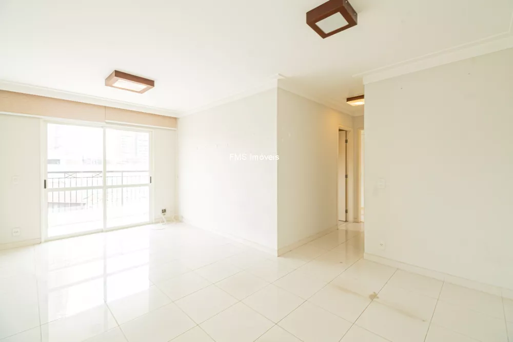 Apartamento à venda com 2 quartos, 74m² - Foto 1