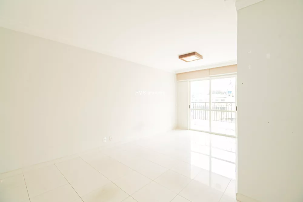 Apartamento à venda com 2 quartos, 74m² - Foto 2