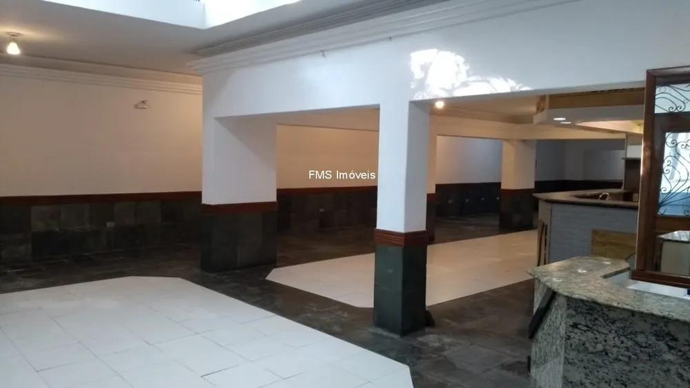 Prédio Inteiro, 560 m² - Foto 1