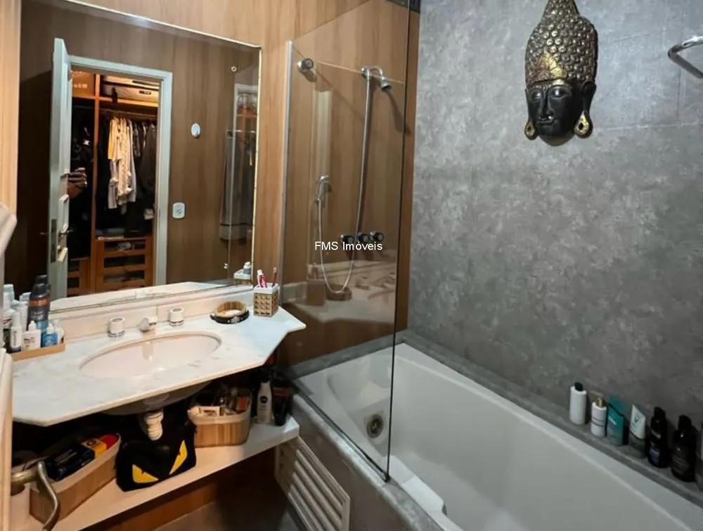 Apartamento, 3 quartos, 220 m² - Foto 1