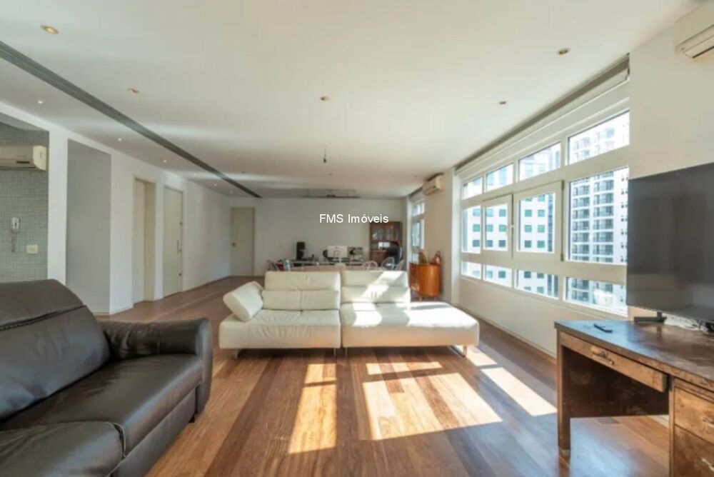 Apartamento, 3 quartos, 239 m² - Foto 1