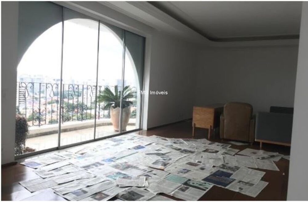 Apartamento para alugar com 4 quartos, 240m² - Foto 1