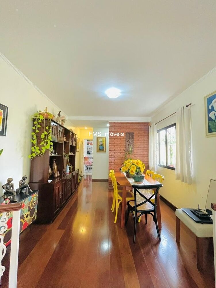 Casa, 4 quartos, 168 m² - Foto 2