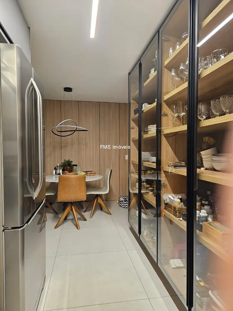 Apartamento, 3 quartos, 222 m² - Foto 2