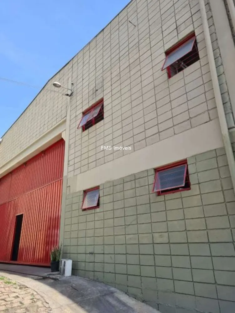 Depósito-Galpão, 1000 m² - Foto 1