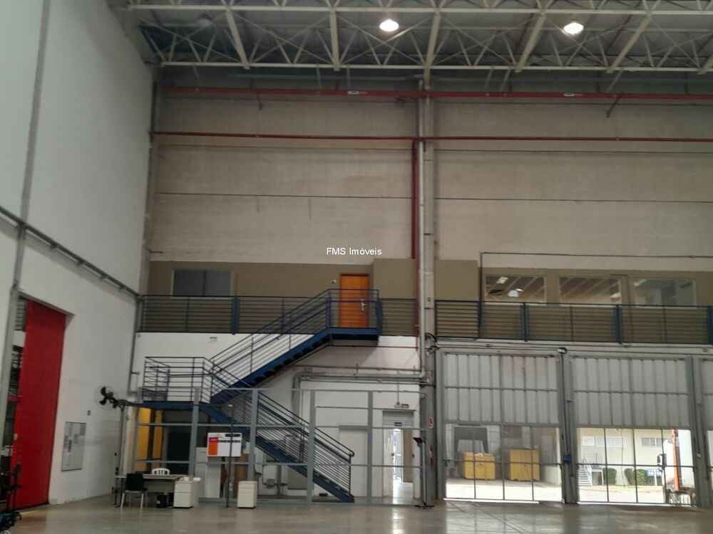 Depósito-Galpão-Armazém para alugar, 1600m² - Foto 5