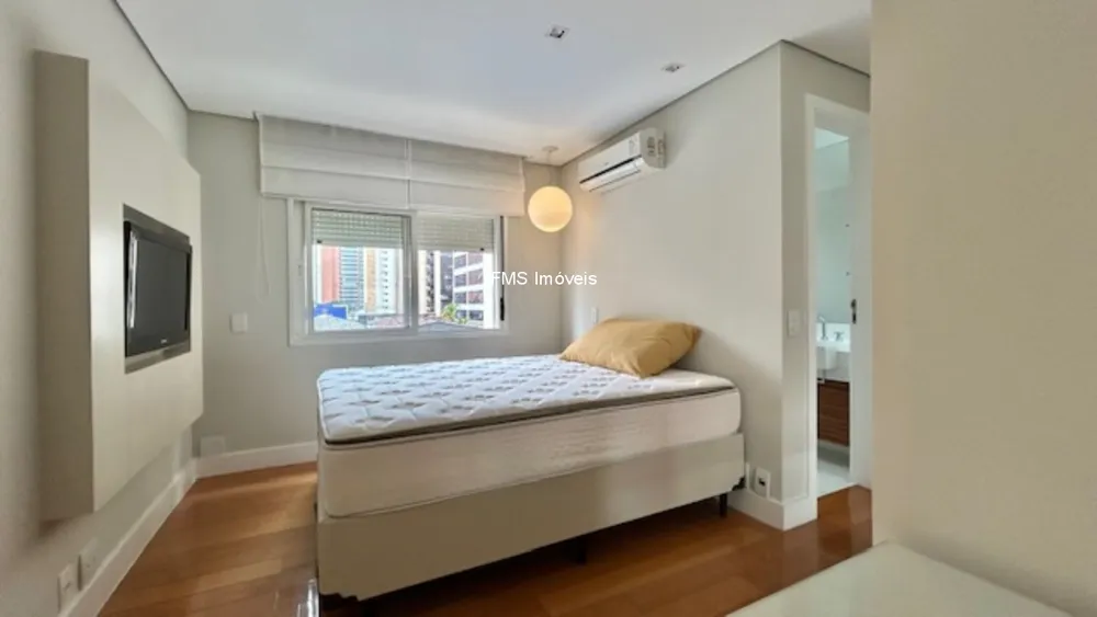 Apartamento, 3 quartos, 210 m² - Foto 1