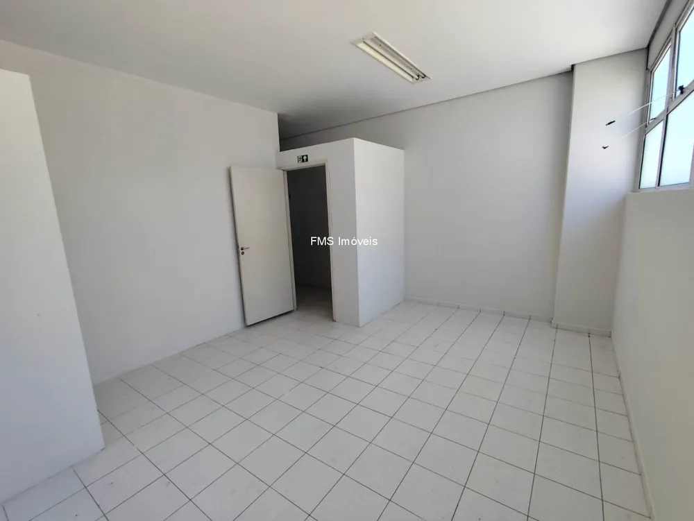 Depósito-Galpão, 655 m² - Foto 2