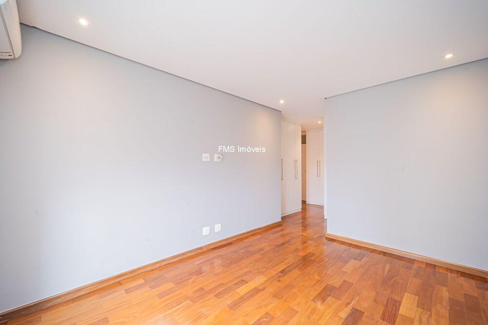 Apartamento, 3 quartos, 168 m² - Foto 1