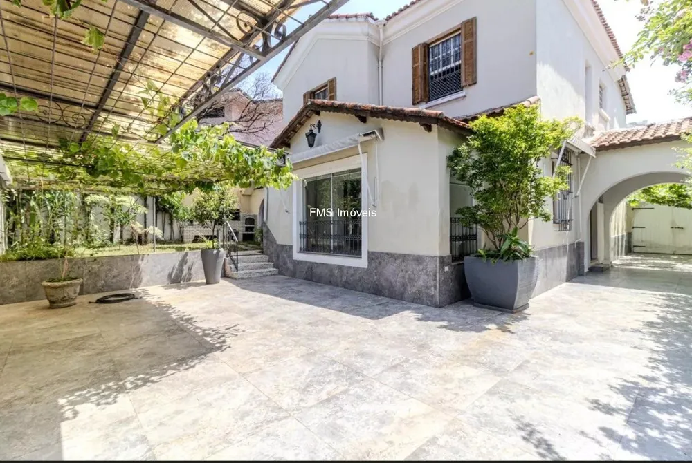 Casa, 3 quartos, 300 m² - Foto 1