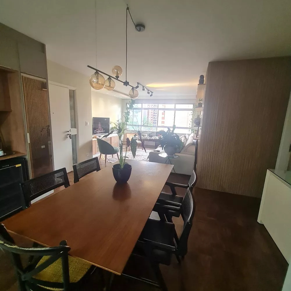 Apartamento à venda com 3 quartos, 125m² - Foto 3