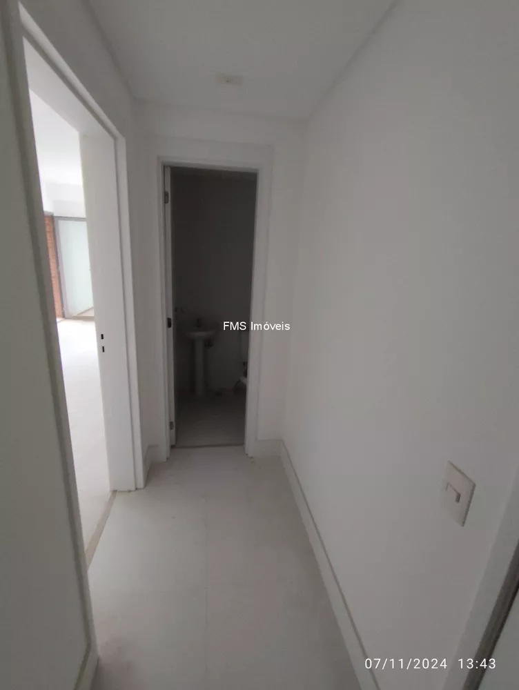 Apartamento à venda com 4 quartos, 244m² - Foto 8