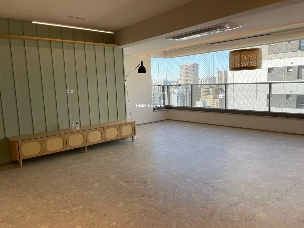 Apartamento à venda com 3 quartos, 131m² - Foto 3