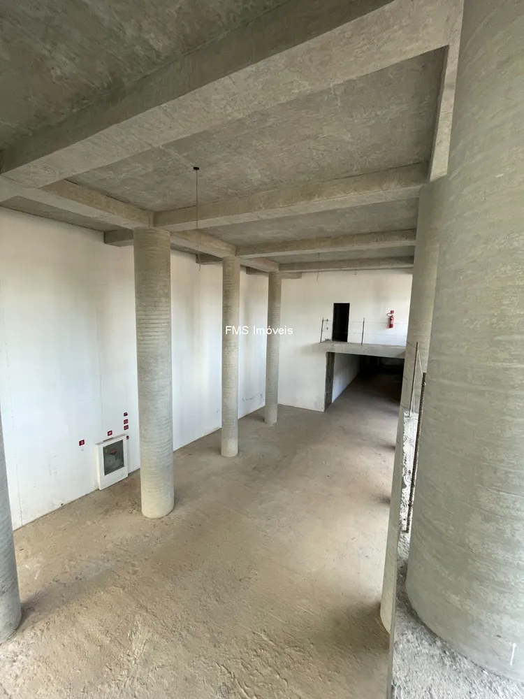 Loja-Salão, 897 m² - Foto 1