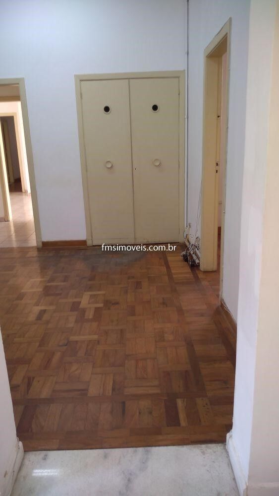 Prédio Inteiro para alugar com 3 quartos, 554m² - Foto 8