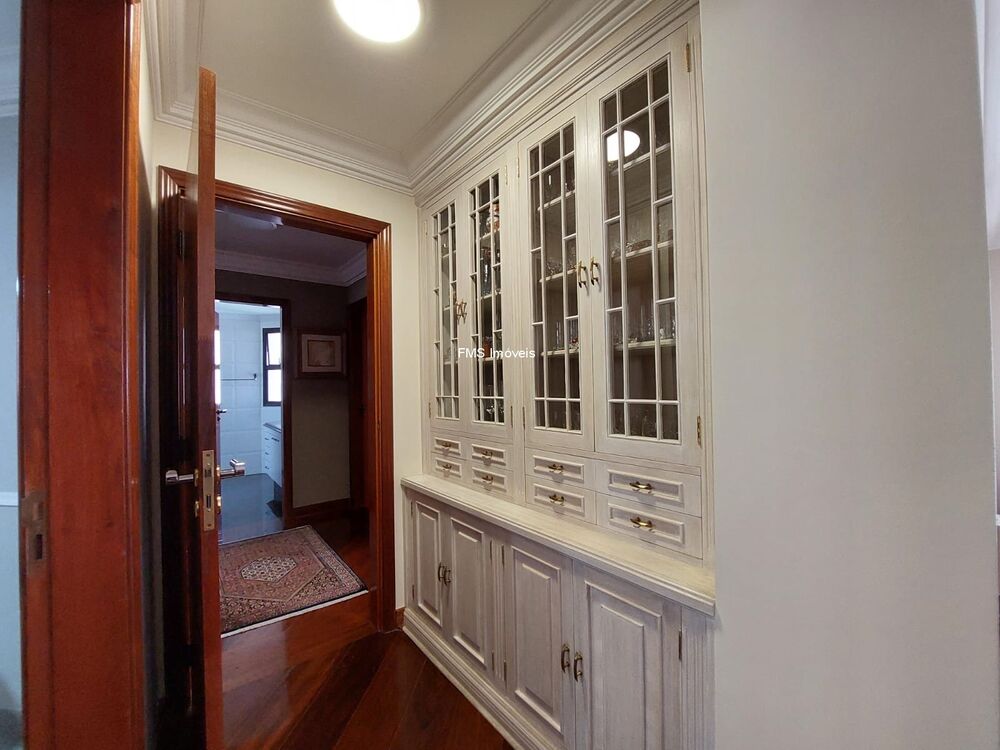 Apartamento à venda com 3 quartos, 178m² - Foto 4