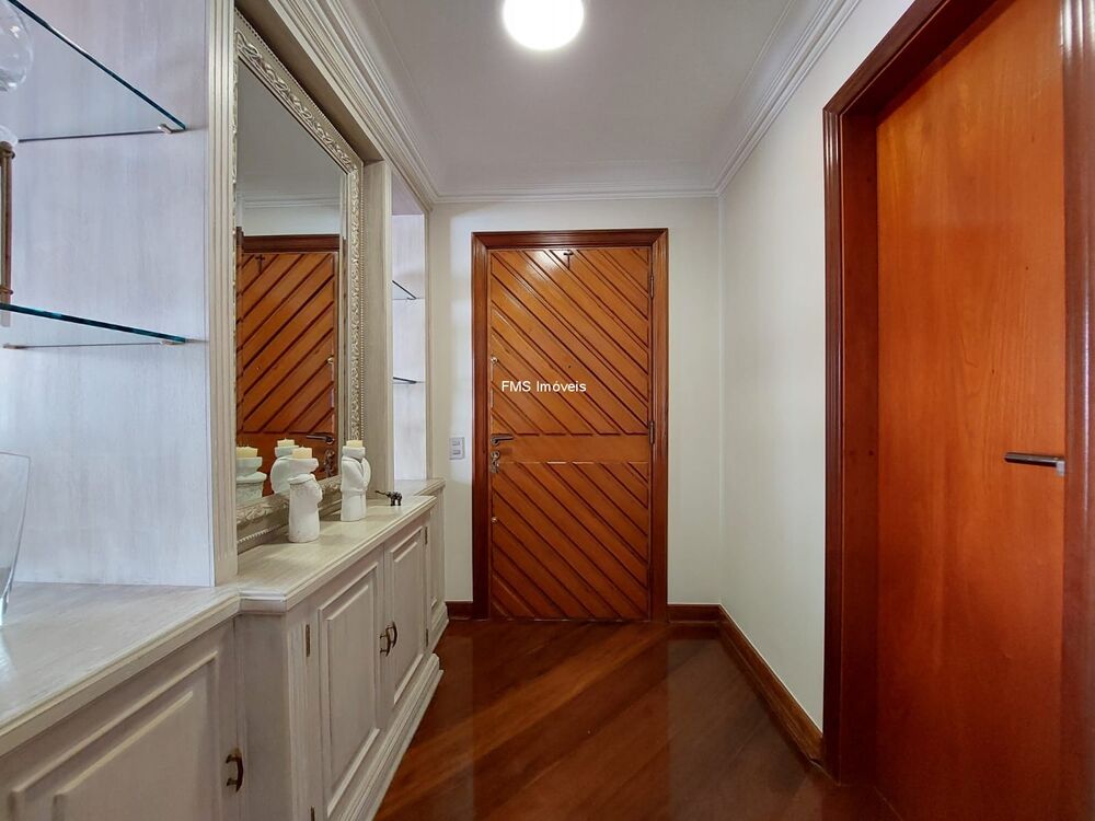 Apartamento à venda com 3 quartos, 178m² - Foto 2