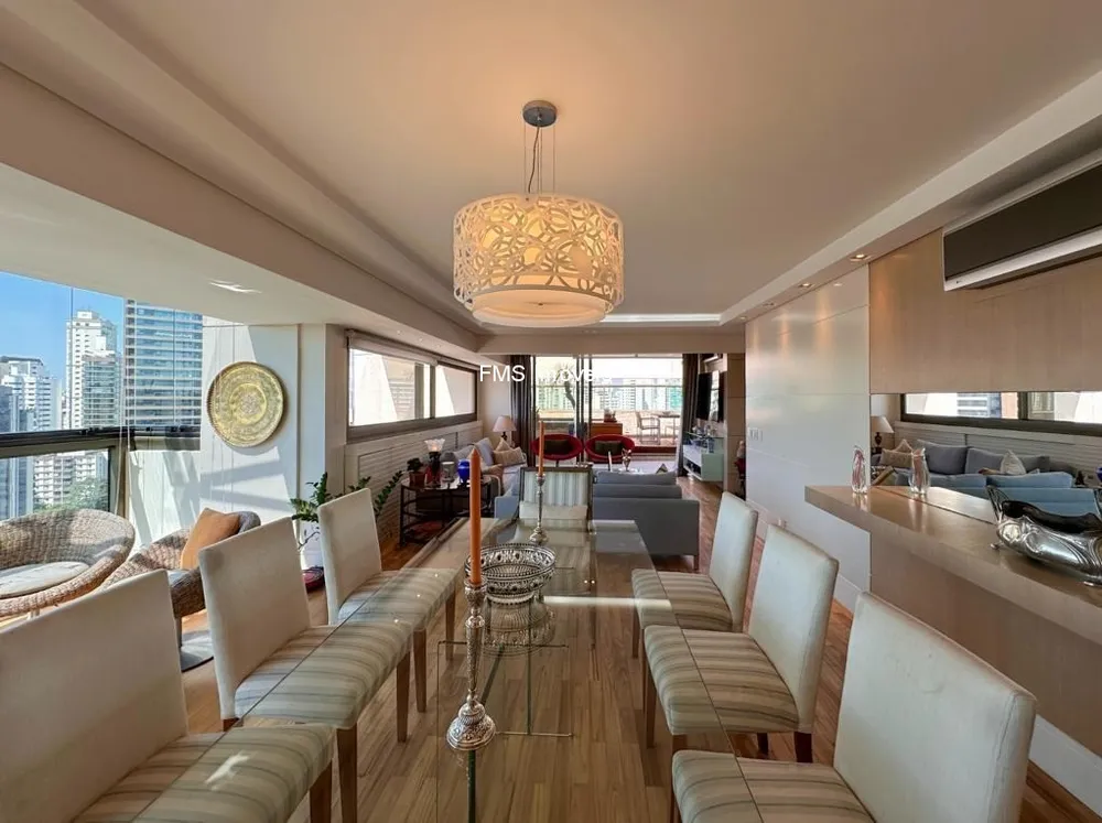 Apartamento, 3 quartos, 240 m² - Foto 2