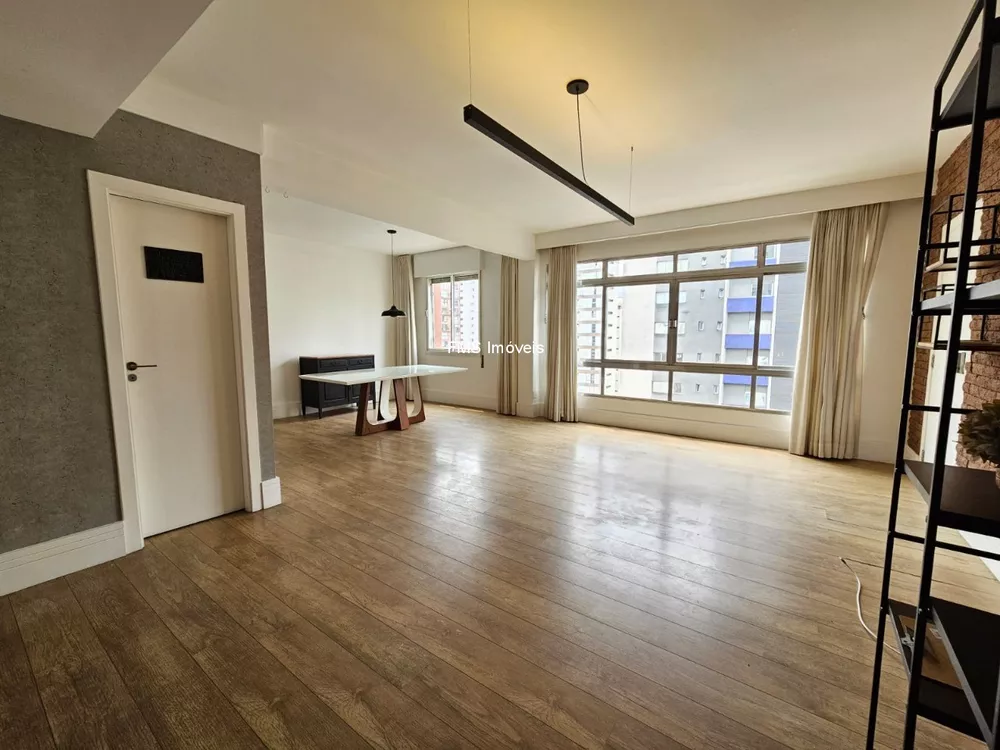 Apartamento para alugar com 2 quartos, 105m² - Foto 5