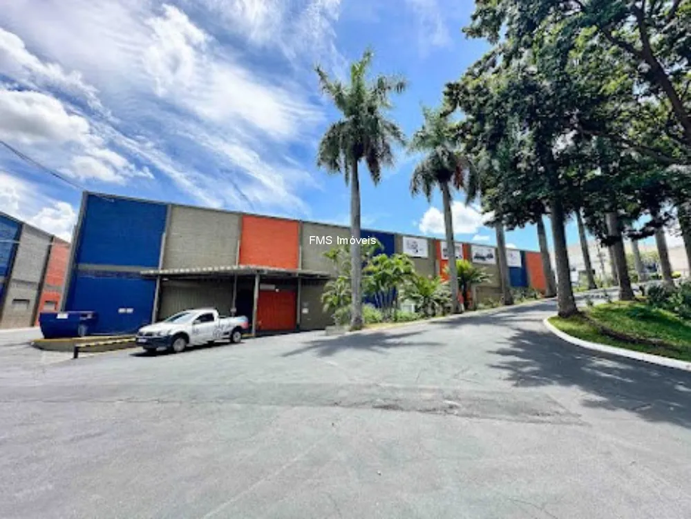 Depósito-Galpão, 2600 m² - Foto 1