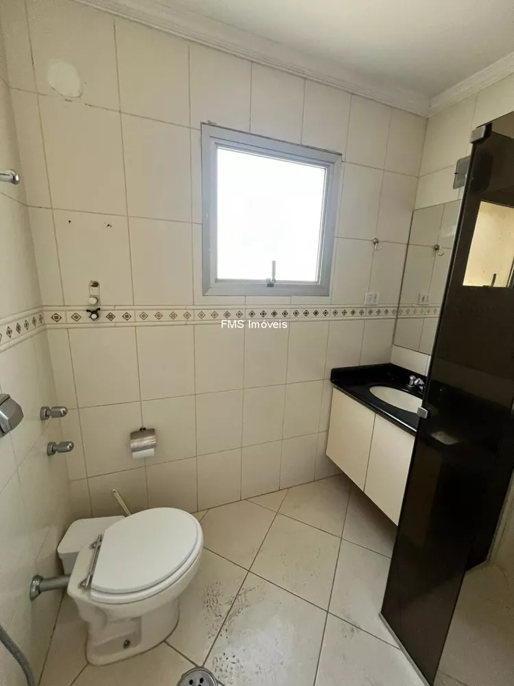 Apartamento para alugar com 3 quartos, 110m² - Foto 4