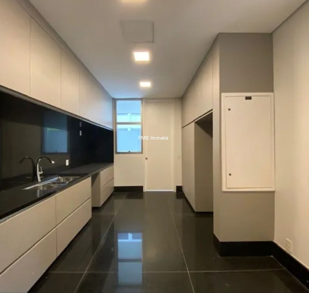 Casa à venda e aluguel com 3 quartos, 636m² - Foto 4