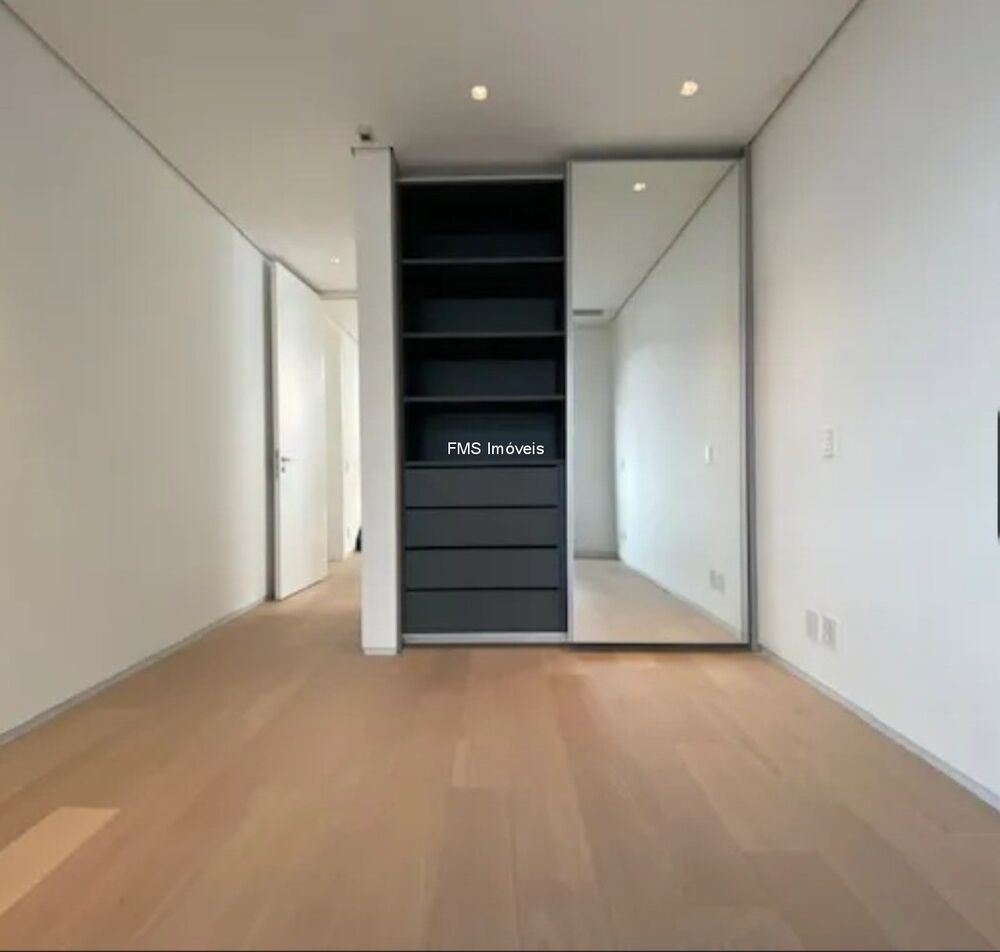 Casa à venda e aluguel com 3 quartos, 636m² - Foto 18