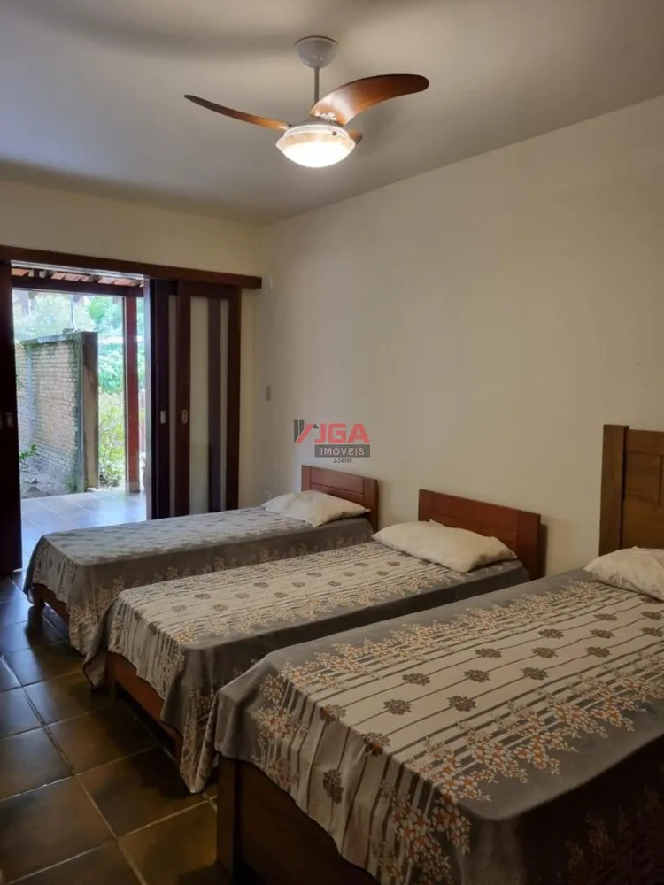 Casa, 6 quartos, 324 m² - Foto 1